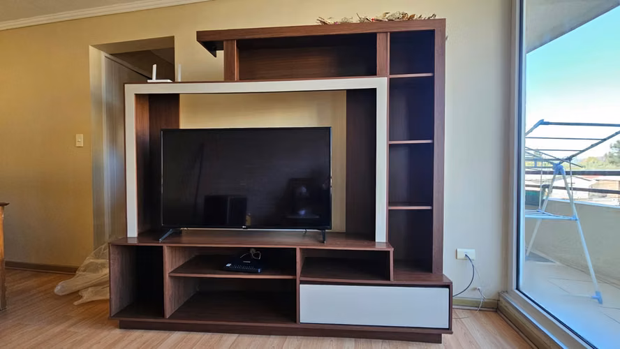 Mueble RACK TV cafe y beige hasta 85"