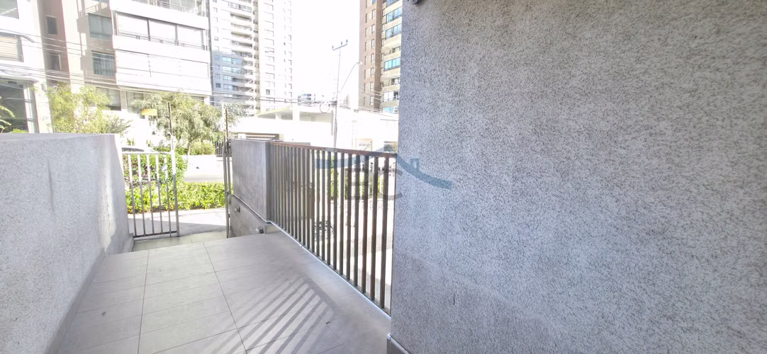 Se arrienda oficina en Avenida Brasil. (164566)