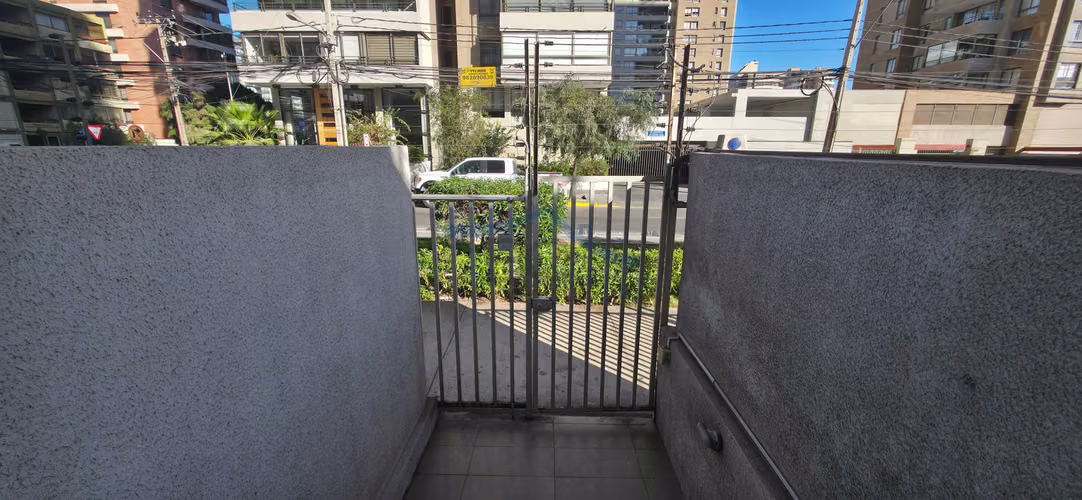 Se arrienda oficina en Avenida Brasil. (164566)