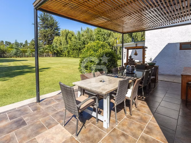 Parcela de 4800 m² | Piscina y Quincho | Condominio