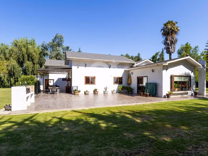 Parcela de 4800 m² | Piscina y Quincho | Condominio