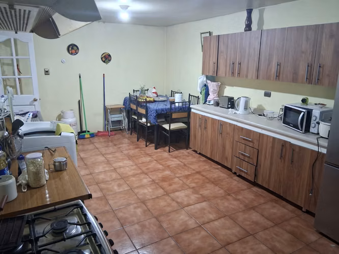 Tu proximo hogar te espera , espaciosa casa familiar con 4 dormitorios 1 baño living,, comedor cocina .  Amplio patio