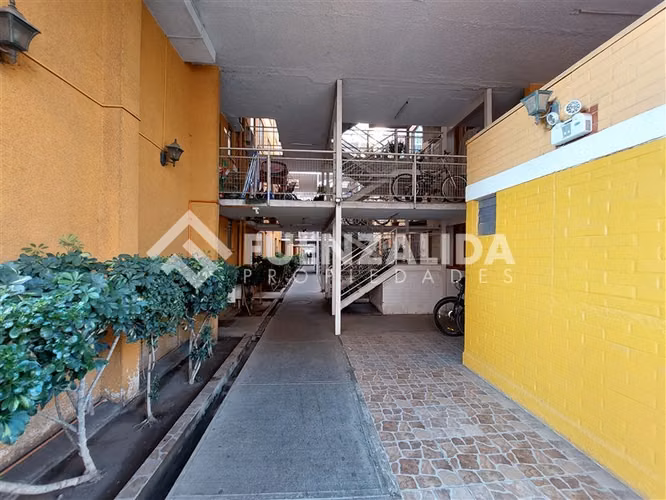 Departamento en venta de 3 dorm. en La Cisterna