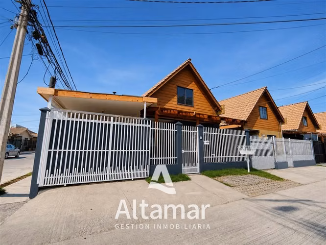 CASA Adrian Rivera Alfaro y Parque Magallanes