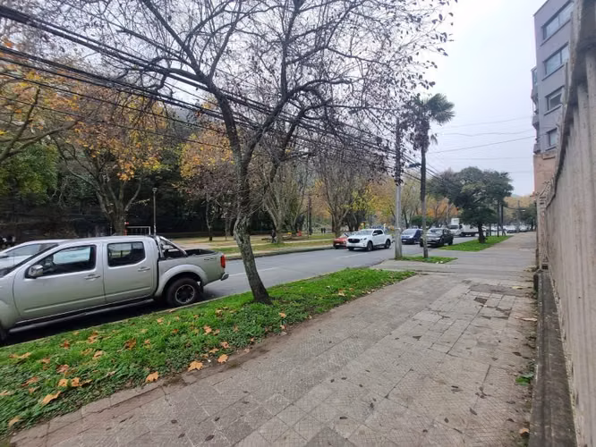 Vendo casa frente a Parque Ecuador en Concepción