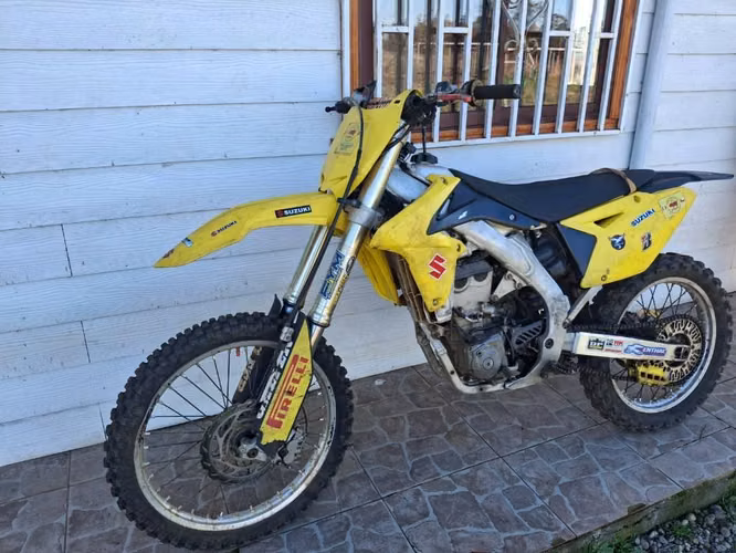 SUZUKI RMZ 450 2016