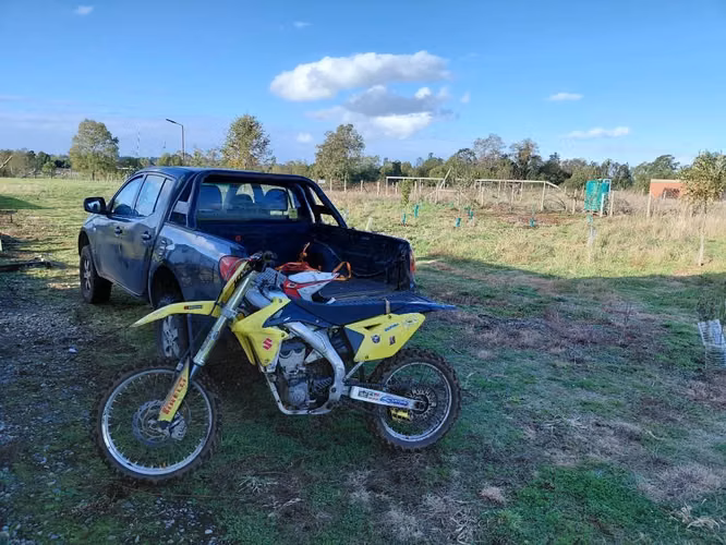SUZUKI RMZ 450 2016