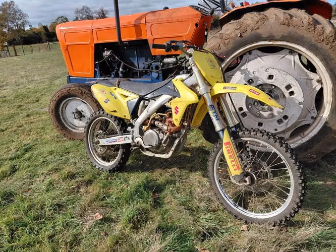 SUZUKI RMZ 450 2016