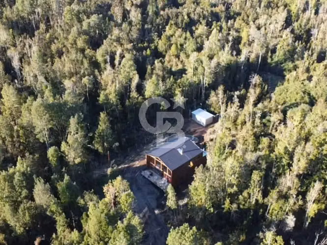 Parcela con Casa Familiar y Bosque Nativo en Maullín