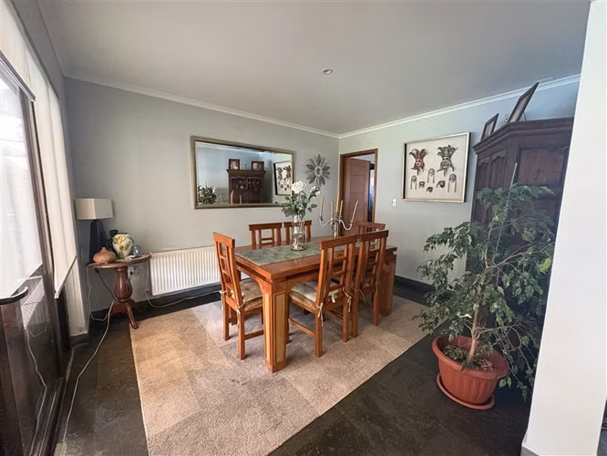 En venta casa mediterránea 4d 4b, piscina, Las Rastras Talca