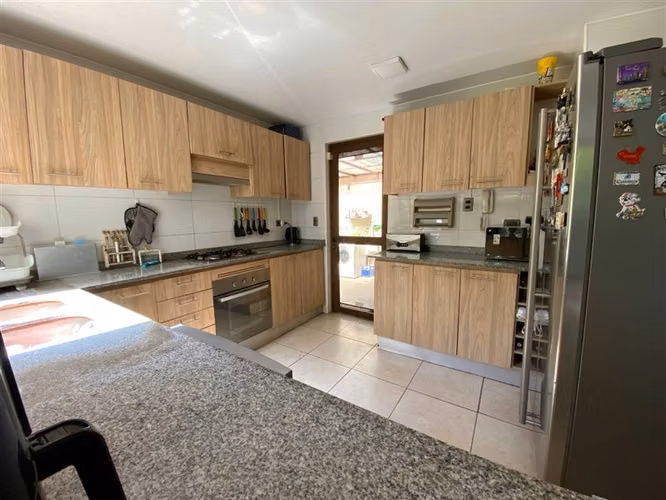 Linda casa en condominio familiar y seguro en Chicureo