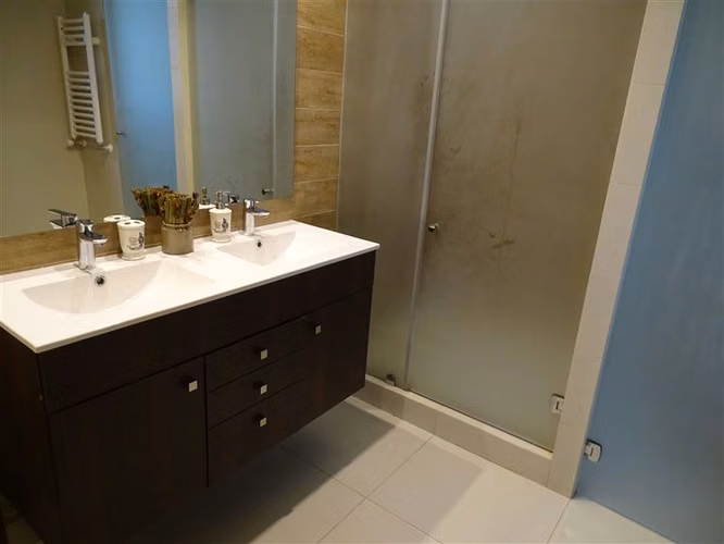 Increible condo Aiwinco con playa, marina a pasos del centro