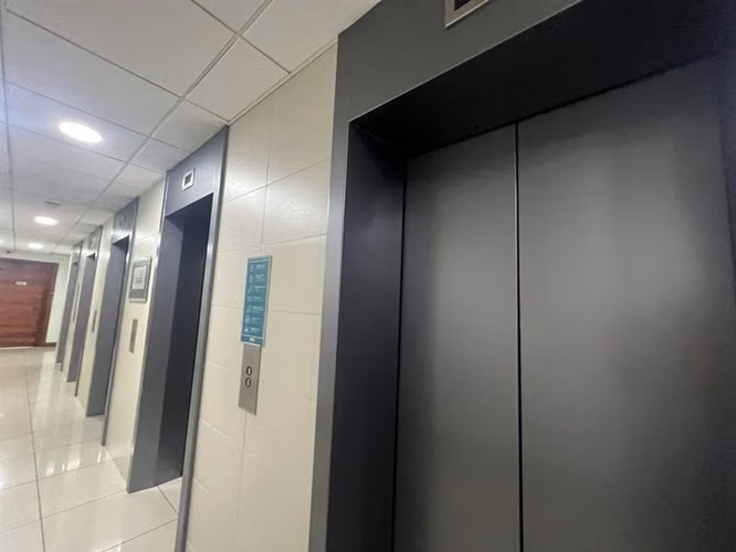 Oficina en mejor sector de negocios de Las Condes