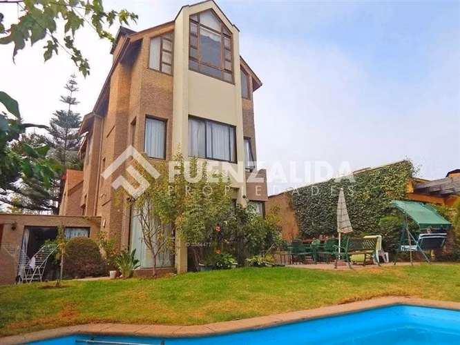 Casa en venta de 4 dorm. en Viña del Mar