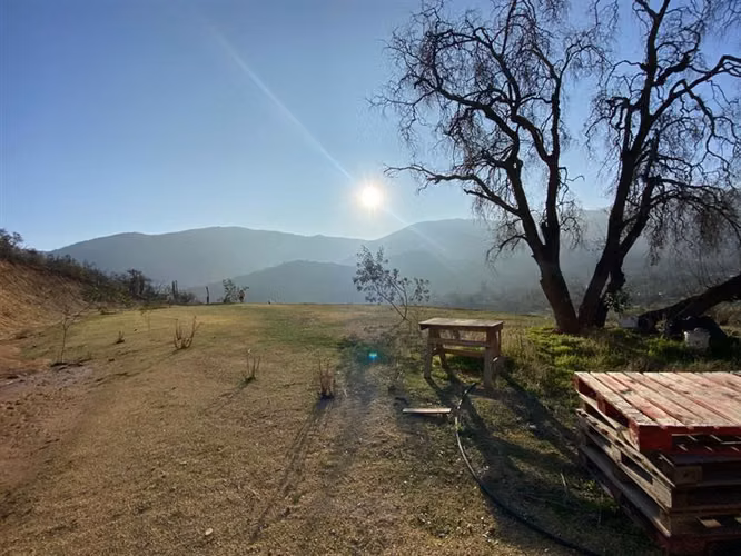 HERMOSO SITIO EN CURACAVI SEMI PLANO CERCADO Y CON MESETA