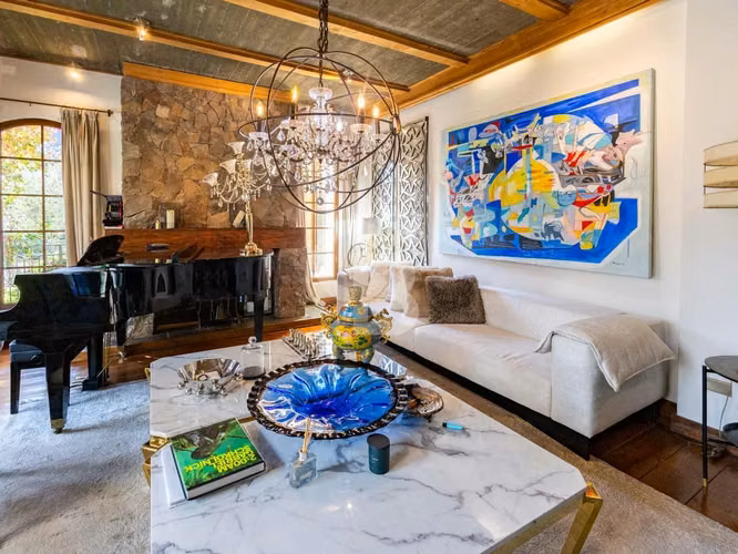 5D/4B + servicio | Lo Curro, Vitacura | Nororiente