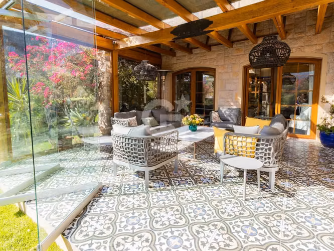 5D/4B + servicio | Lo Curro, Vitacura | Nororiente