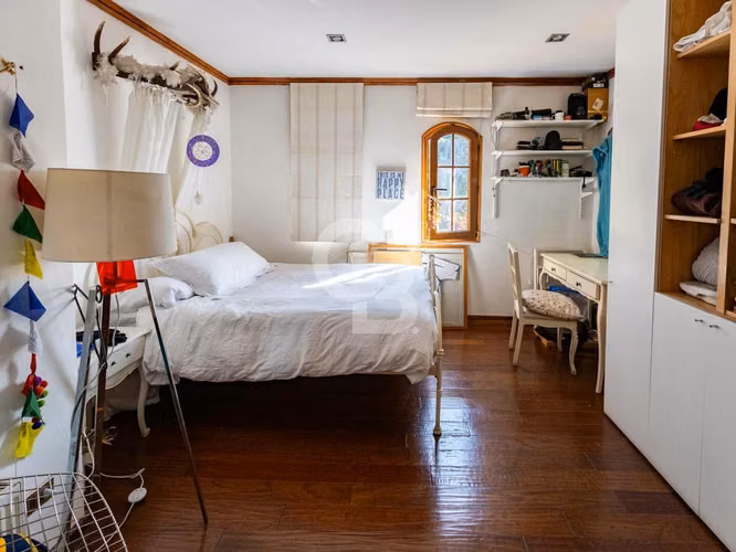5D/4B + servicio | Lo Curro, Vitacura | Nororiente