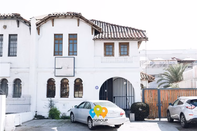 OFICINA Casa Comercial en Arriendo en Av. Francisco Bilbao a la calle