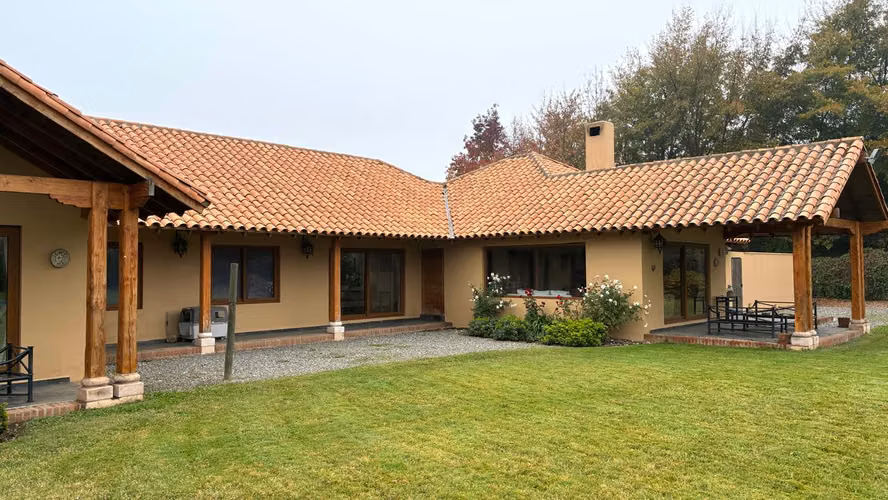 CASA EN VENTA EN PARCELA EN CONDOMINIO DE ZAPALLAR