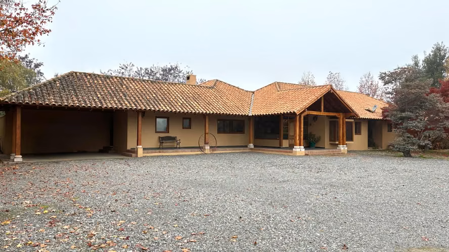 CASA EN VENTA EN PARCELA EN CONDOMINIO DE ZAPALLAR