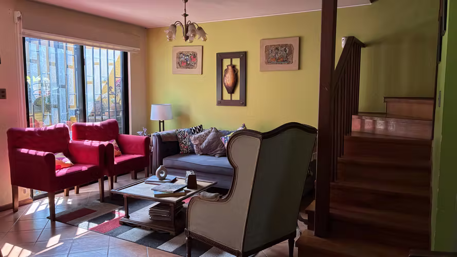 VENTA CASA SECTOR PIRINEOS 2 EN AVENIDA ESPAÑA DE CURICO