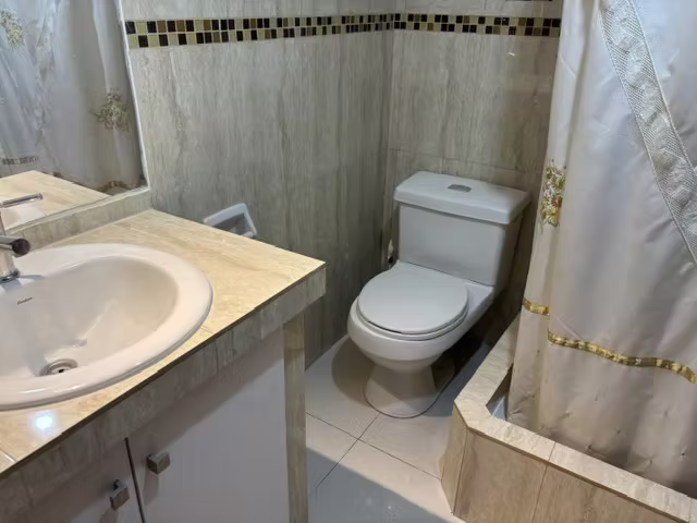 Se Vende Espectacular Casa Esquina Coviefi.
