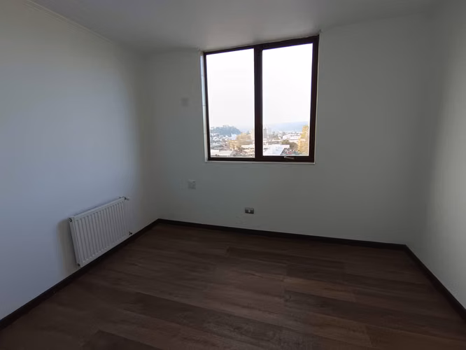 Amplio duplex de 3D2B+E+B con excelente ubicación y gastos comunes incluídos