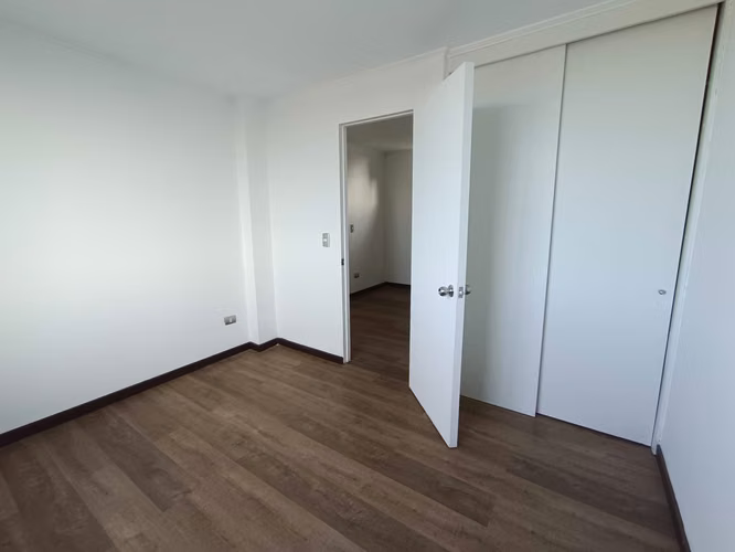 Amplio duplex de 3D2B+E+B con excelente ubicación y gastos comunes incluídos