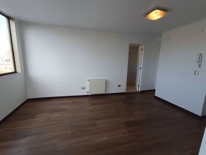 Amplio duplex de 3D2B+E+B con excelente ubicación y gastos comunes incluídos
