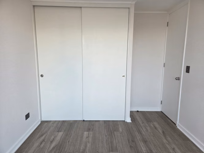 Avenida Varela 875 (1 Est ) [2941-4]