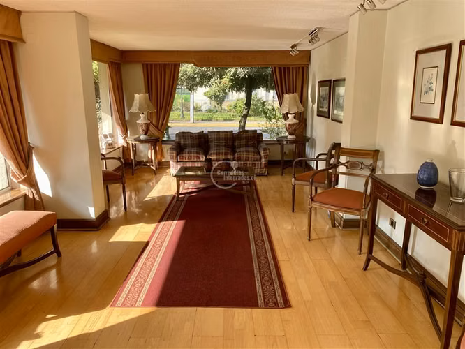 Departamento venta 4 dorm. Providencia Colegio San Ignacio