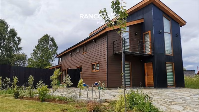 Exclusiva Casa 6D 4B en Riberas de Estancilla - Valdivia