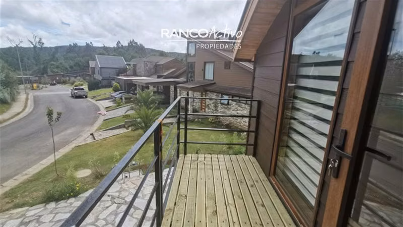 Exclusiva Casa 6D 4B en Riberas de Estancilla - Valdivia