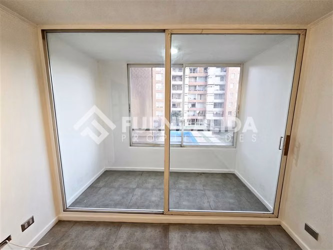 Departamento en venta de 3 dorm 2 baños Estac. en San Miguel