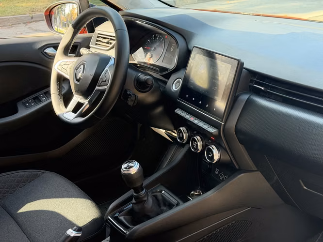 2023 Renault Clio 1.0T Intens