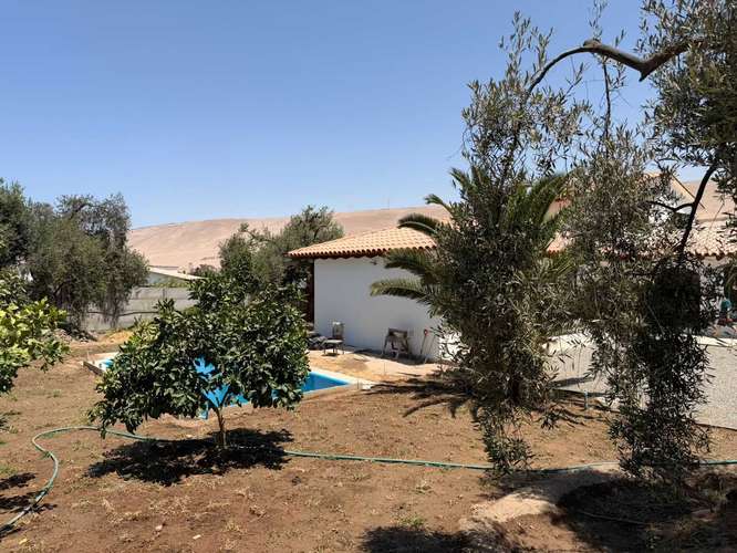 ARRIENDO AMPLIA CASA NUEVA VALLE DE AZAPA (164799)