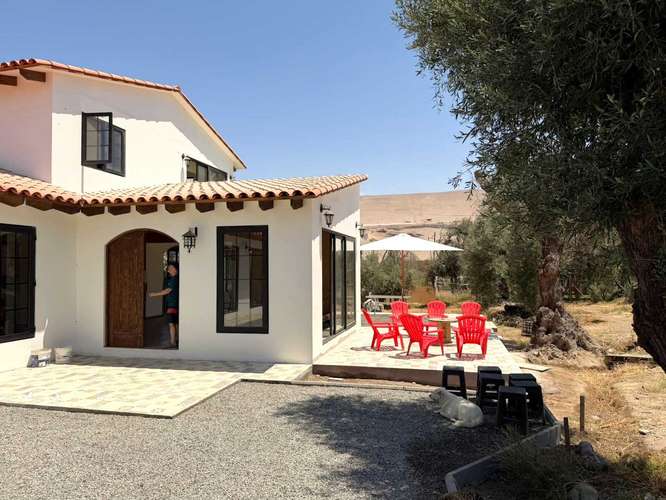 ARRIENDO AMPLIA CASA NUEVA VALLE DE AZAPA (164799)