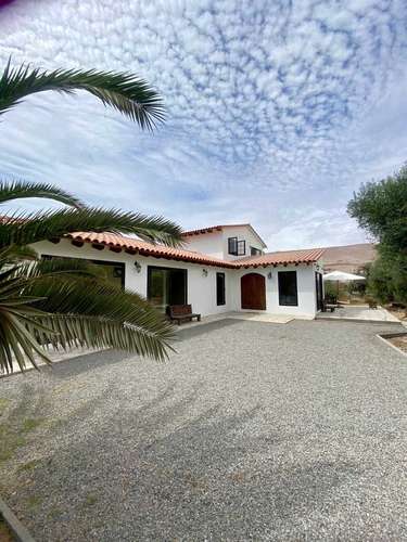 ARRIENDO AMPLIA CASA NUEVA VALLE DE AZAPA (164799)