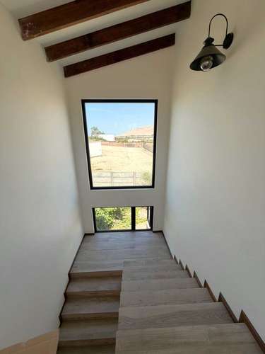 ARRIENDO AMPLIA CASA NUEVA VALLE DE AZAPA (164799)