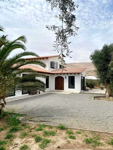 ARRIENDO AMPLIA CASA NUEVA VALLE DE AZAPA (164799)