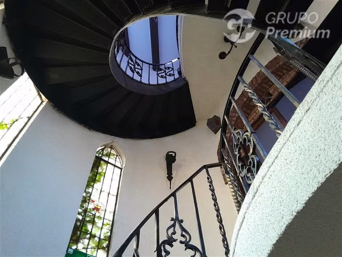 Venta de Propiedad Castillo en Sector Recreo, Viña del Mar