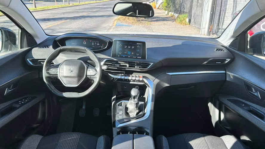 Peugeot 3008 3008 Active Pack BlueHDI 130 4X2 1.5 MT6 5P (2023)