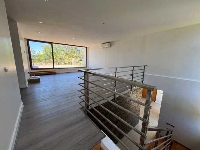 Preciosa Casa Mediterránea en Exclusivo Condominio Lonquén