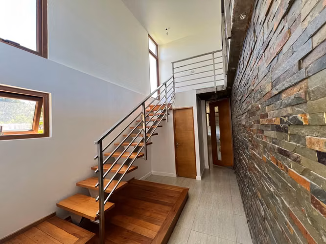 Preciosa Casa Mediterránea en Exclusivo Condominio Lonquén