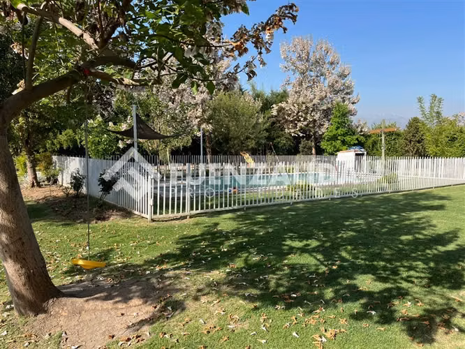 Parcela en venta en Colina
