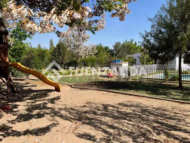 Parcela en venta en Colina