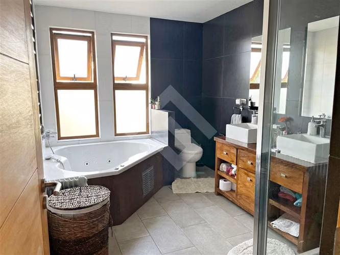 Parcela en venta en Colina