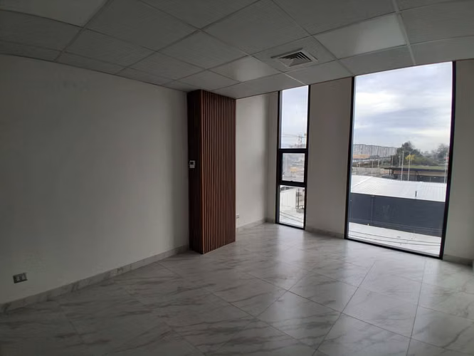Oficina/Consulta 23 m² Edificio Arenas – Frente Hospital – 9 UF