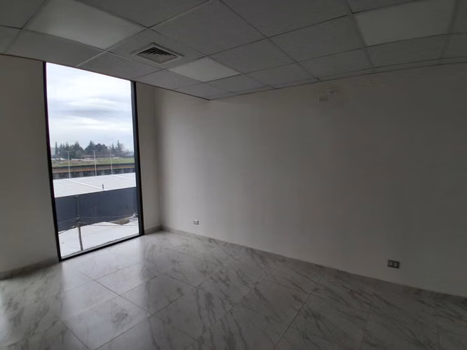 Oficina/Consulta 23 m² Edificio Arenas – Frente Hospital – 9 UF